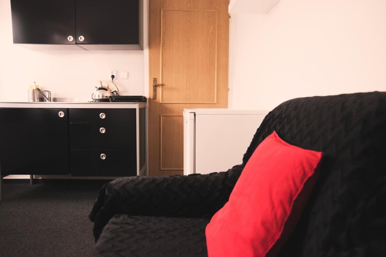 Guesthouse Zlaty Hrozen Česká Lípa Buitenkant foto